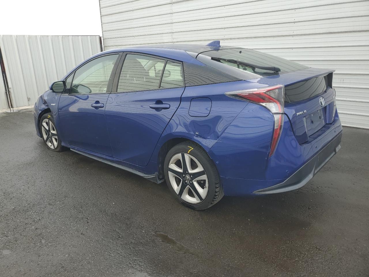 VIN JTDKARFU2J3552698 2018 TOYOTA PRIUS no.2