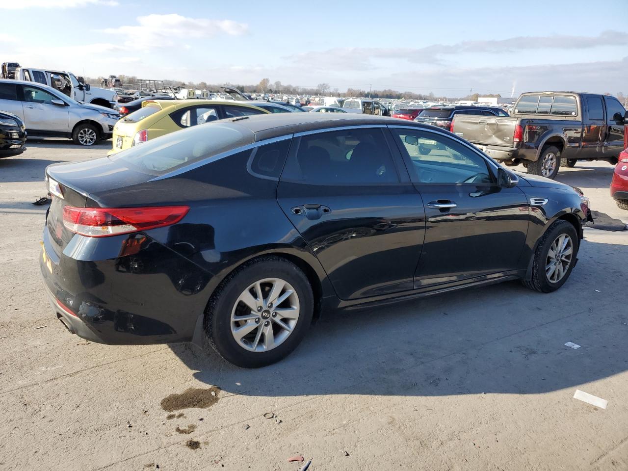 VIN 5XXGT4L31GG103973 2016 KIA OPTIMA no.3