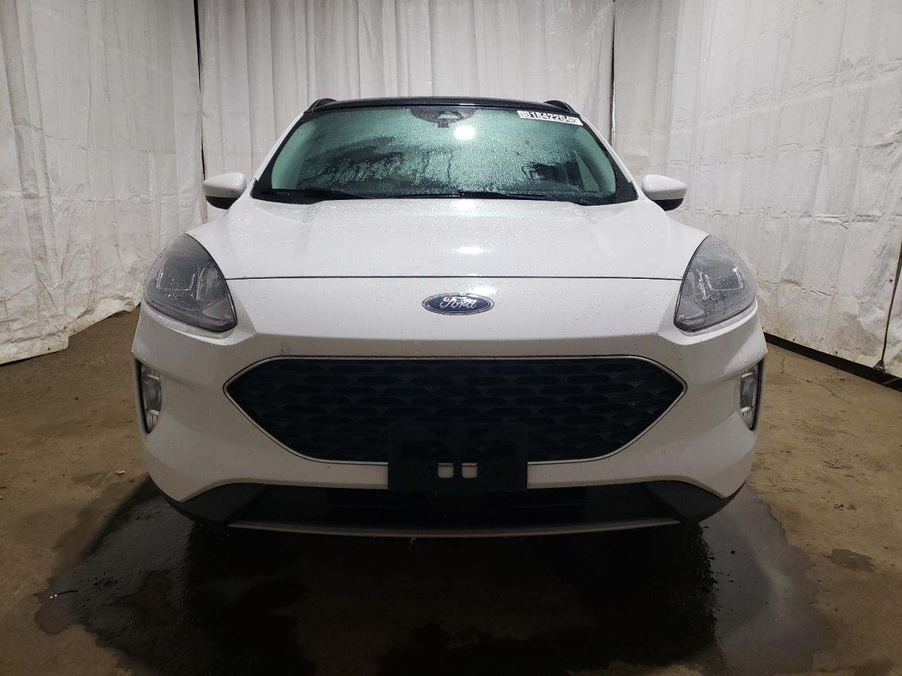 2022 Ford Escape - Image 5