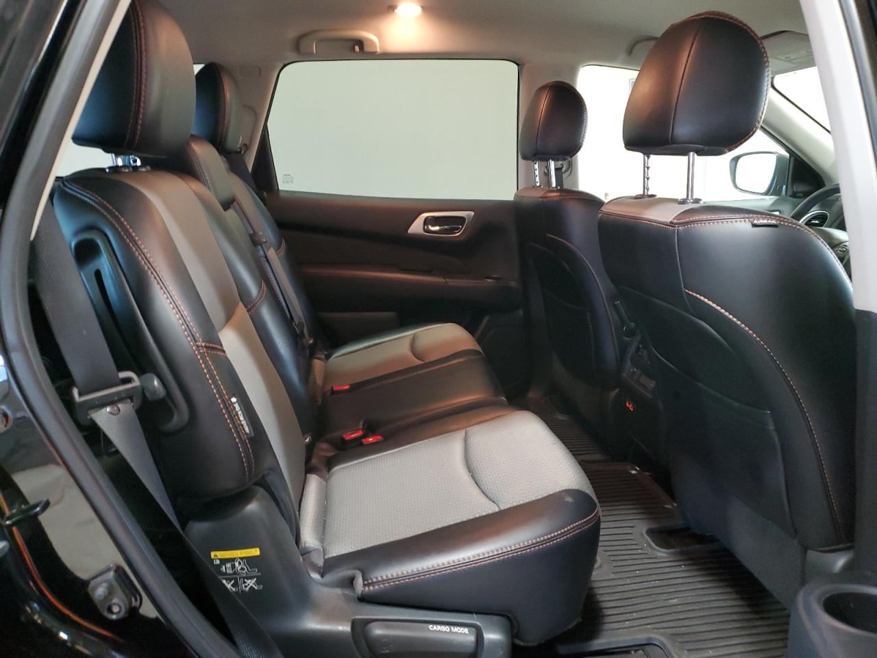 2020 Nissan Pathfinder - Image 11