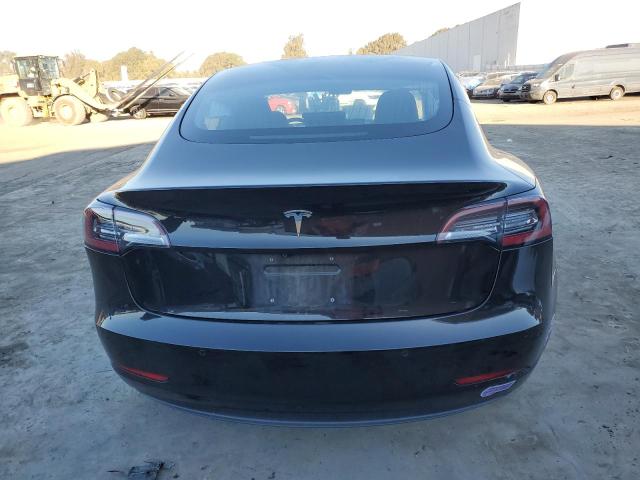  TESLA MODEL 3 2018 Чорний