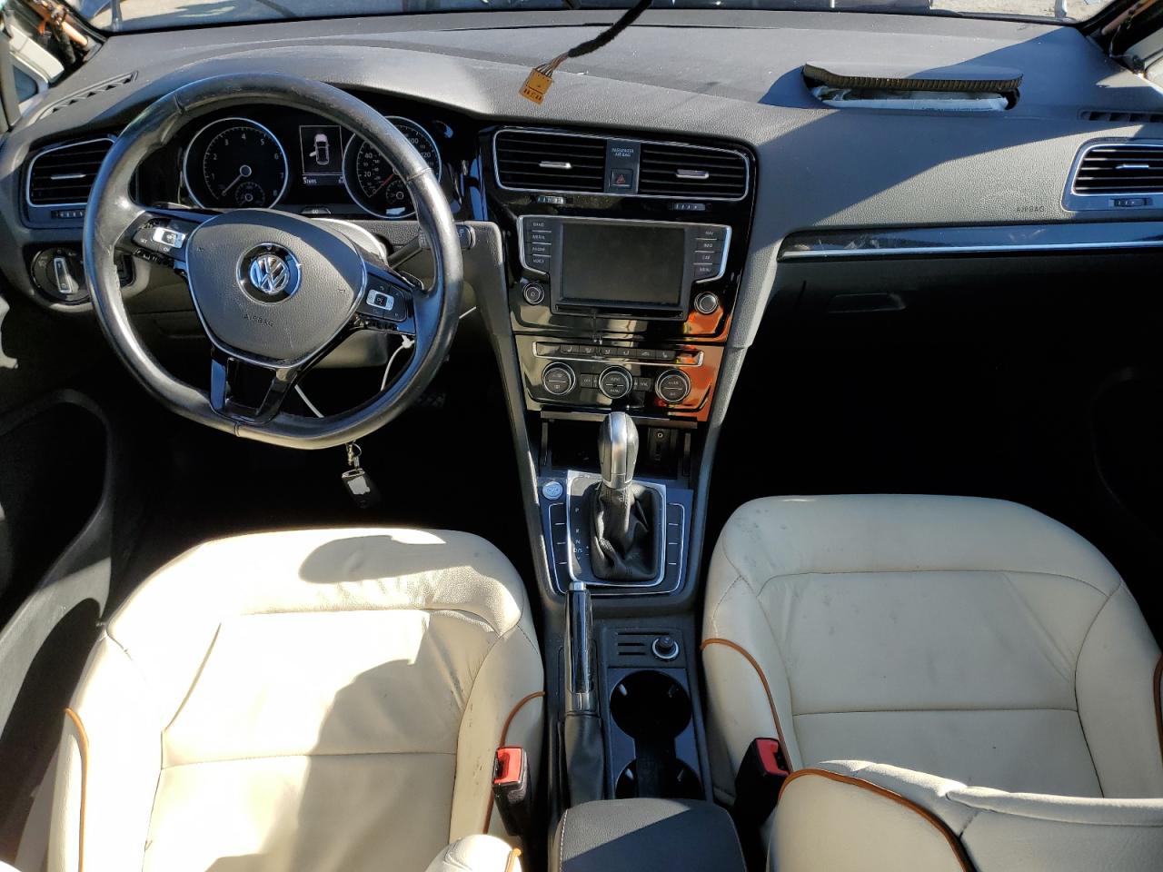 2017 Volkswagen Golf - Image 8