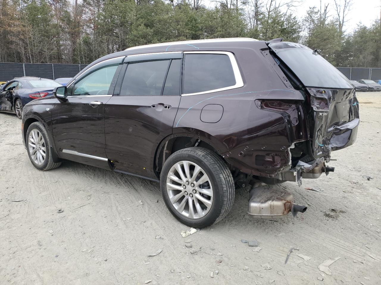 2021 Cadillac XT6 - Image 2