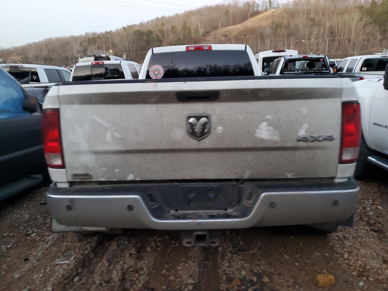 2014 RAM 3500 - Image 6