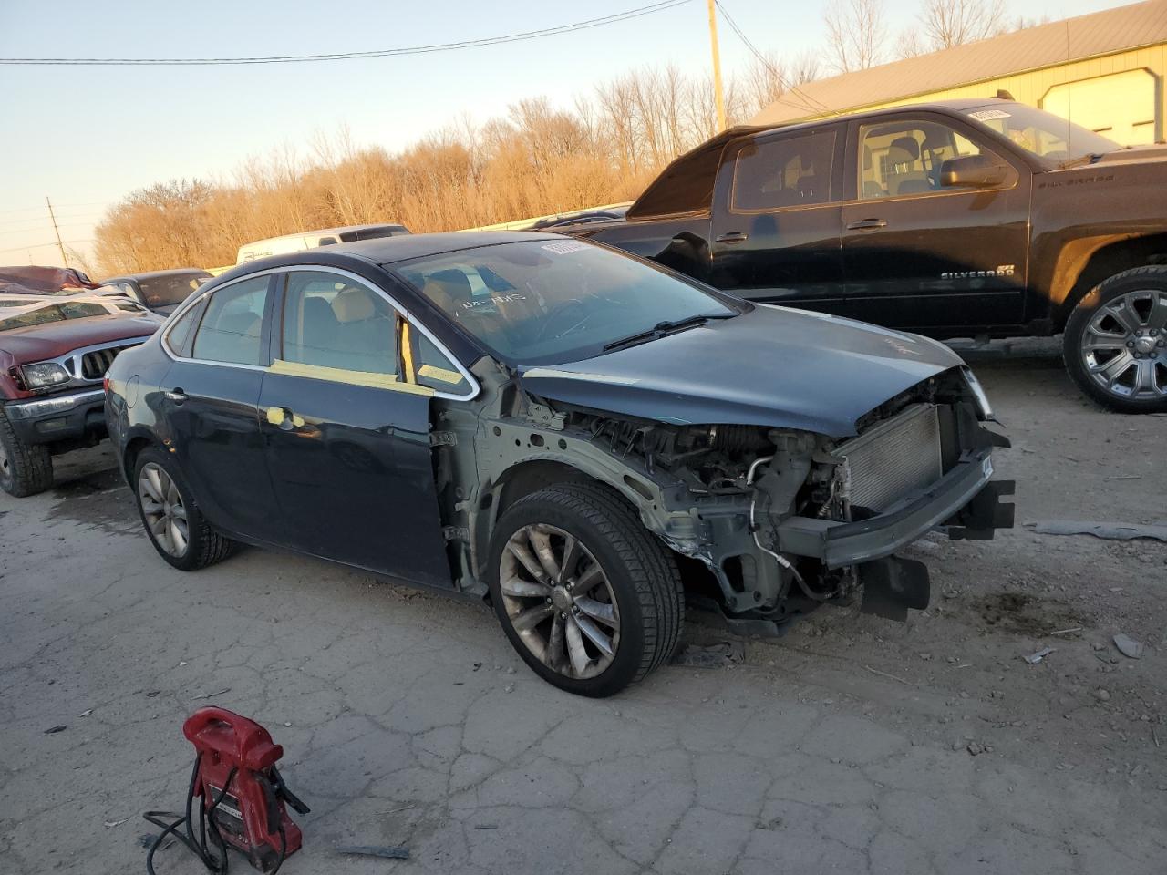 VIN 1G4PP5SK0D4113124 2013 BUICK VERANO no.4