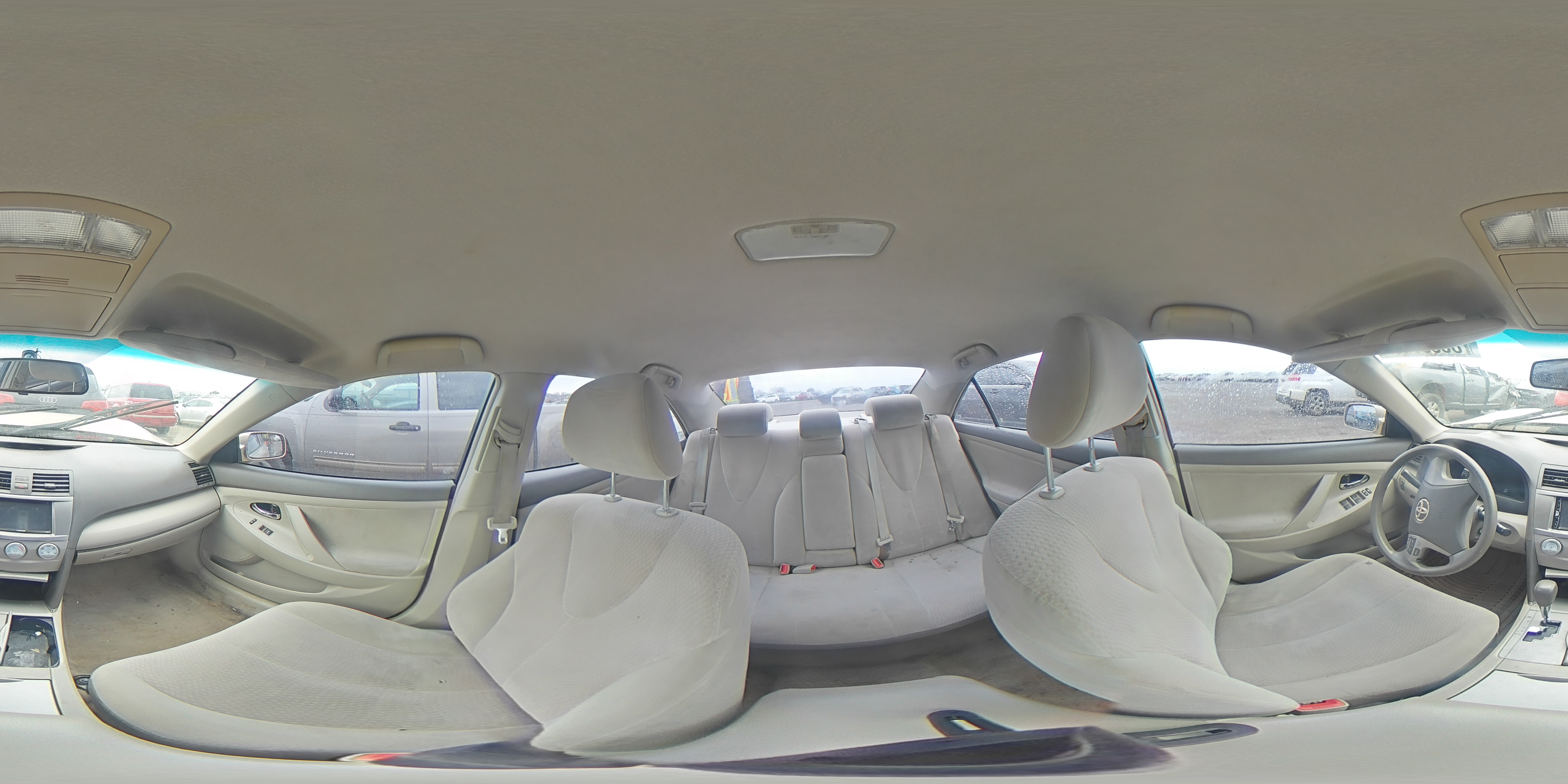2011 Toyota Camry - Image 13