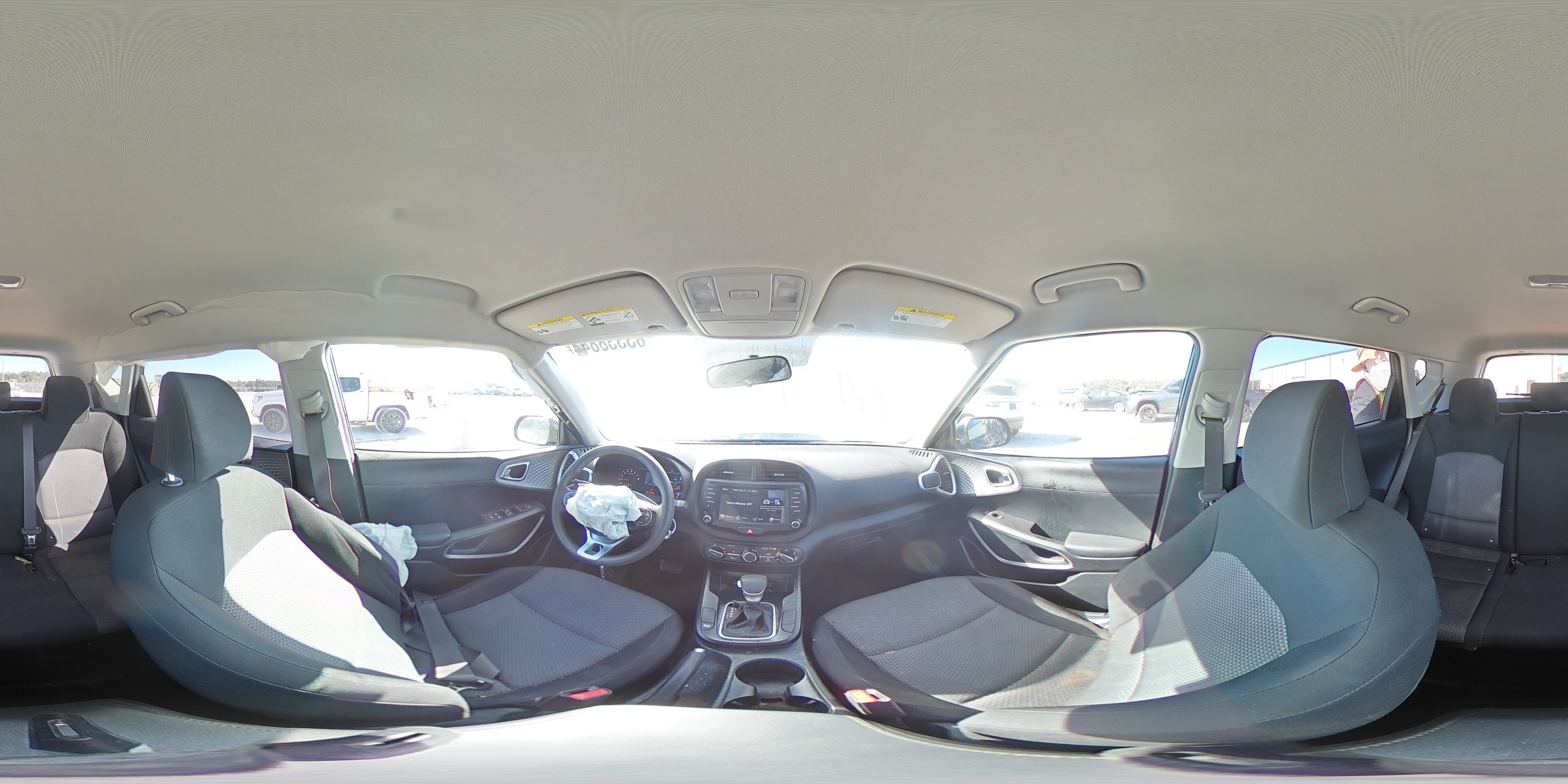 2022 Kia Soul - Image 14
