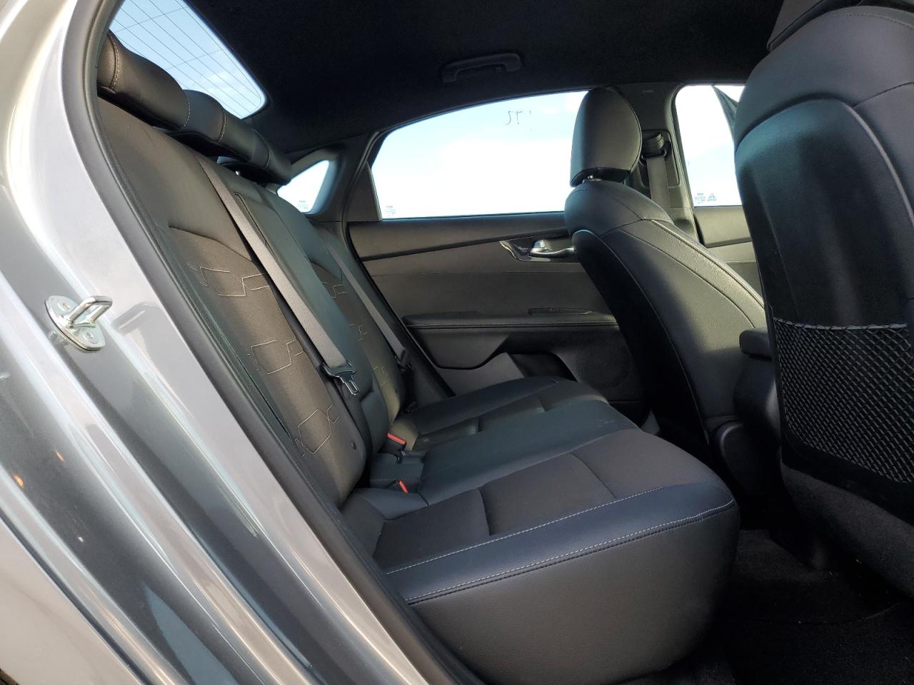 2023 Kia Forte - Image 10