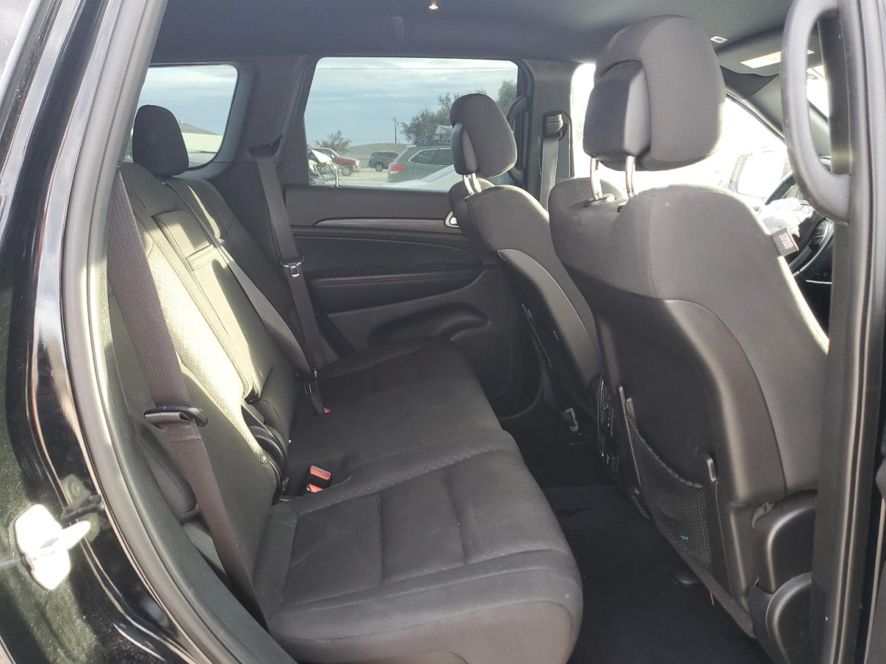 2019 Jeep Grand Cherokee - Image 11