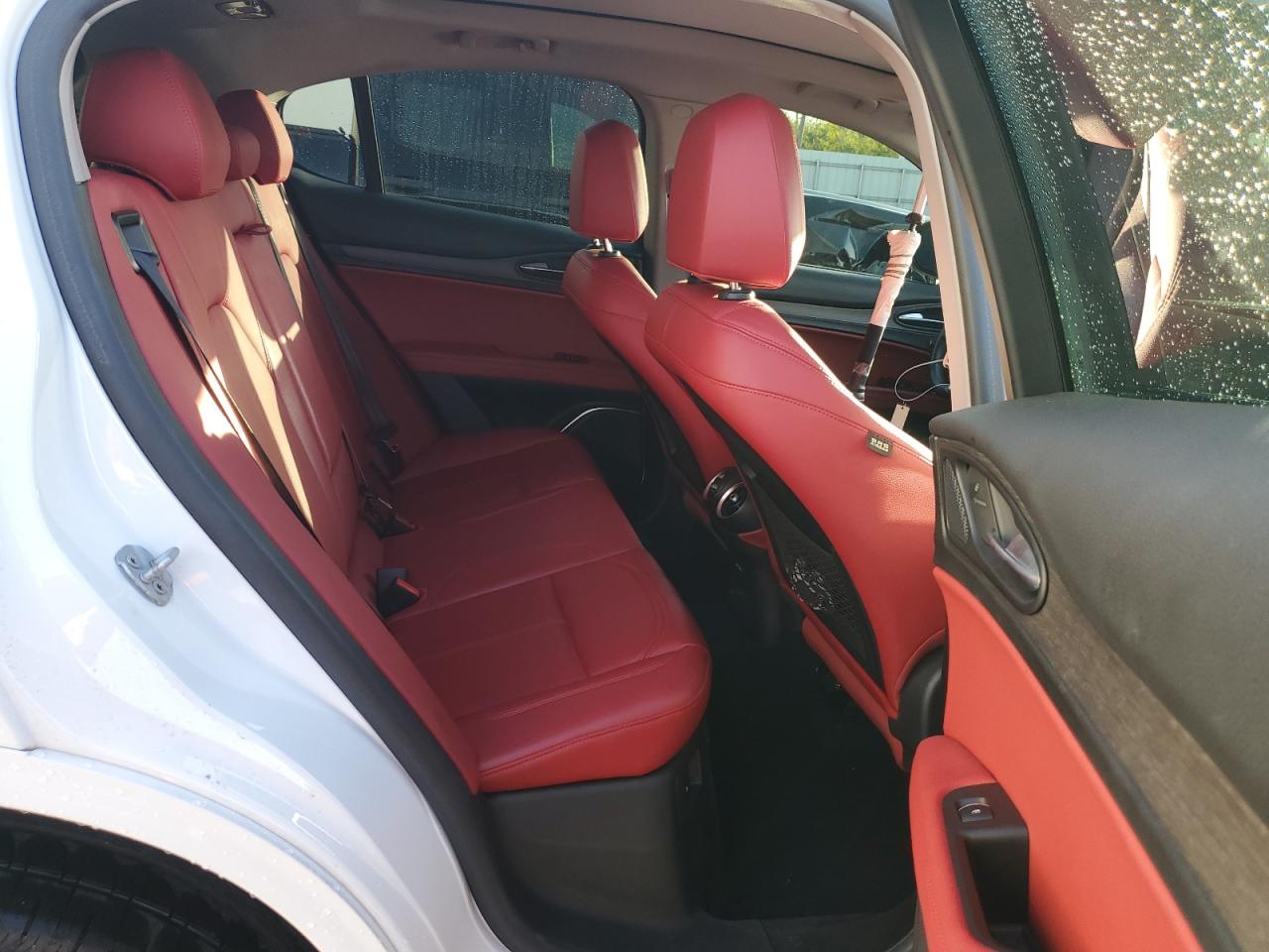 2021 Alfa Romeo Stelvio - Image 11