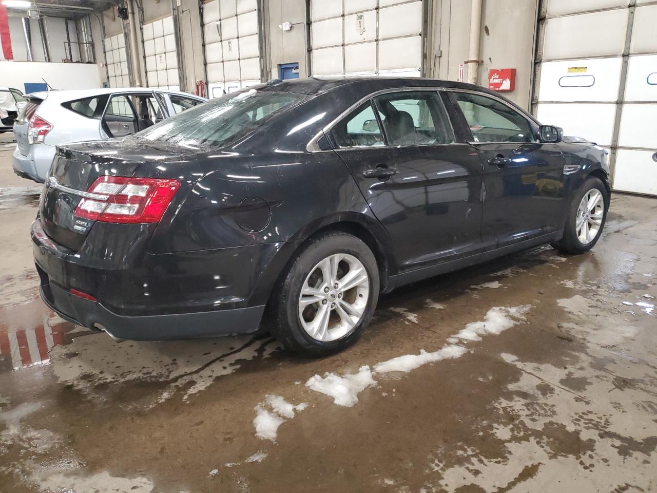 VIN 1FAHP2H89FG169430 2015 FORD TAURUS no.3