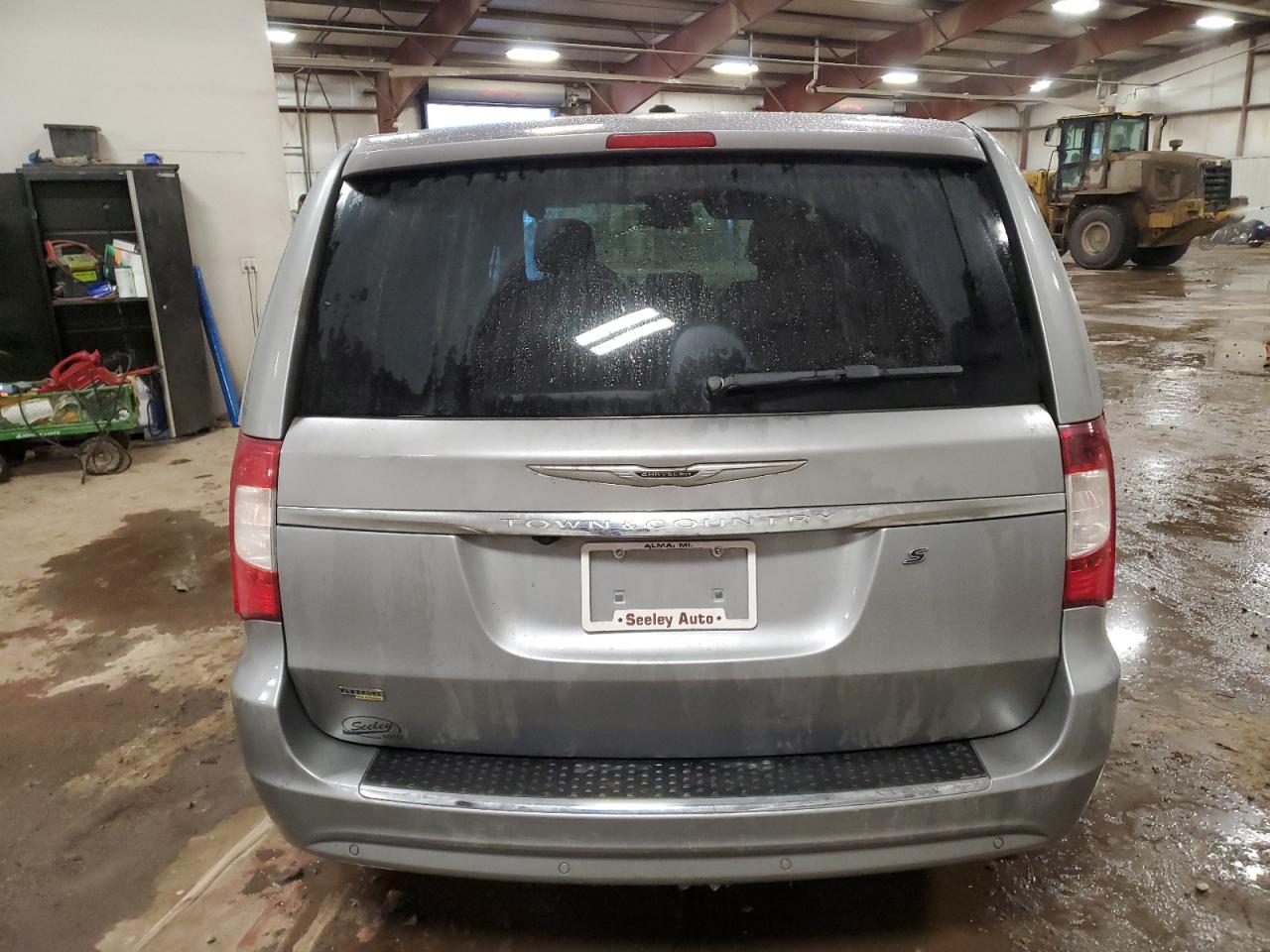 VIN 2C4RC1HG7FR720108 2015 CHRYSLER MINIVAN no.6