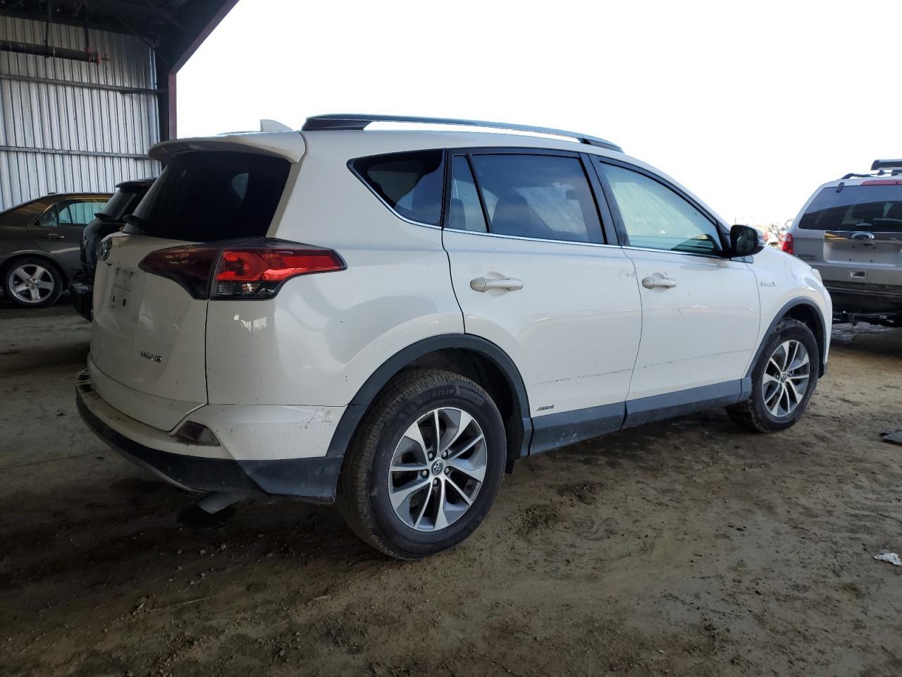 2018 Toyota RAV 4 - Image 3