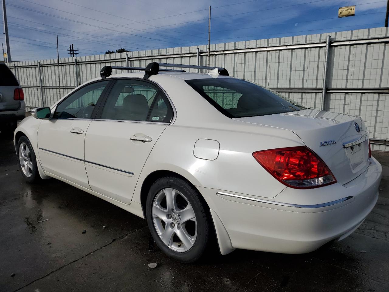 2005 Acura RL - Image 2