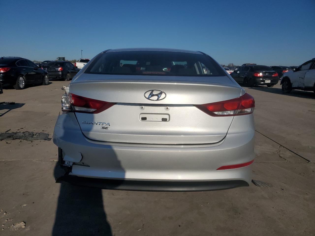 2018 Hyundai Elantra - Image 6