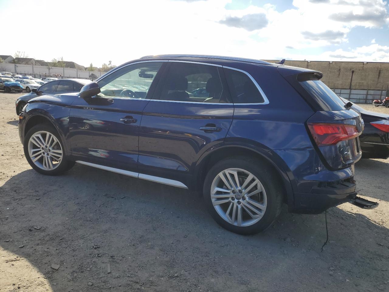 VIN WA1BNBFYXJ2125011 2018 AUDI Q5 no.2