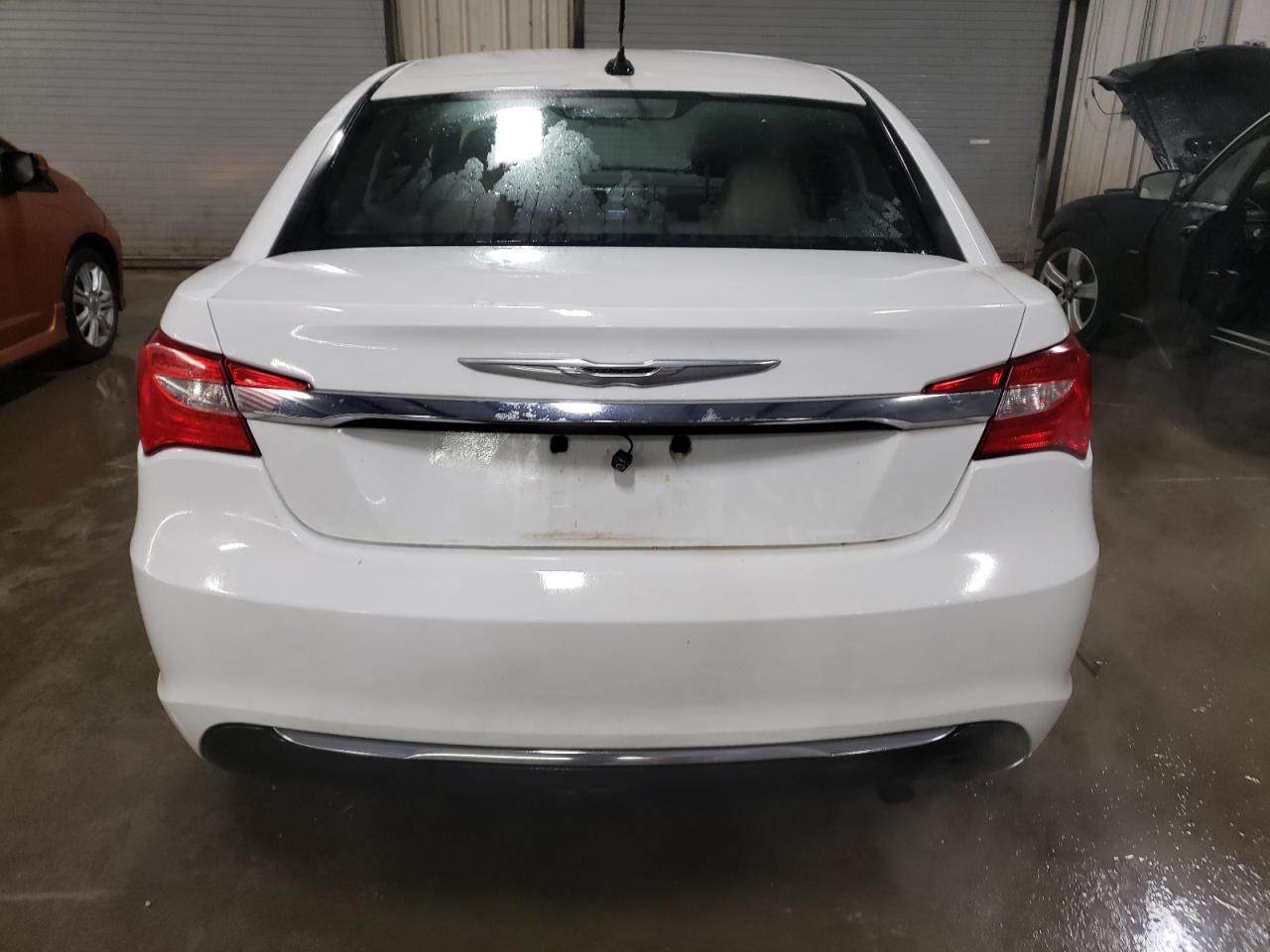2011 Chrysler 200 Touring VIN: 1C3BC1FB3BN607860 Lot: 84420054