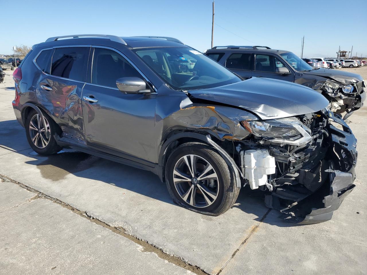 VIN JN8AT2MT6KW502897 2019 NISSAN ROGUE no.4