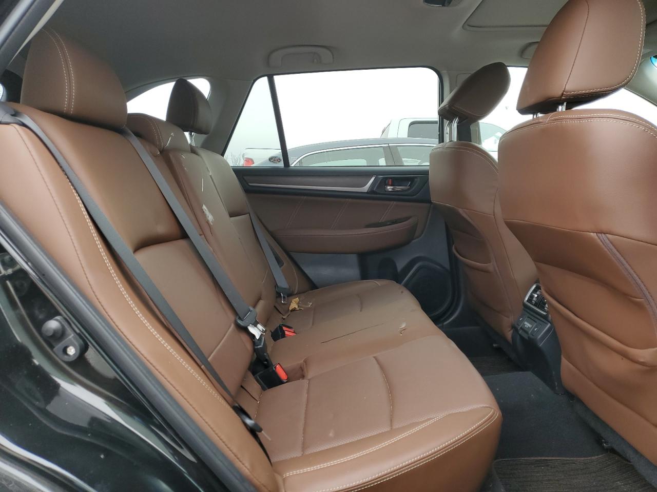 2018 Subaru Outback - Image 11