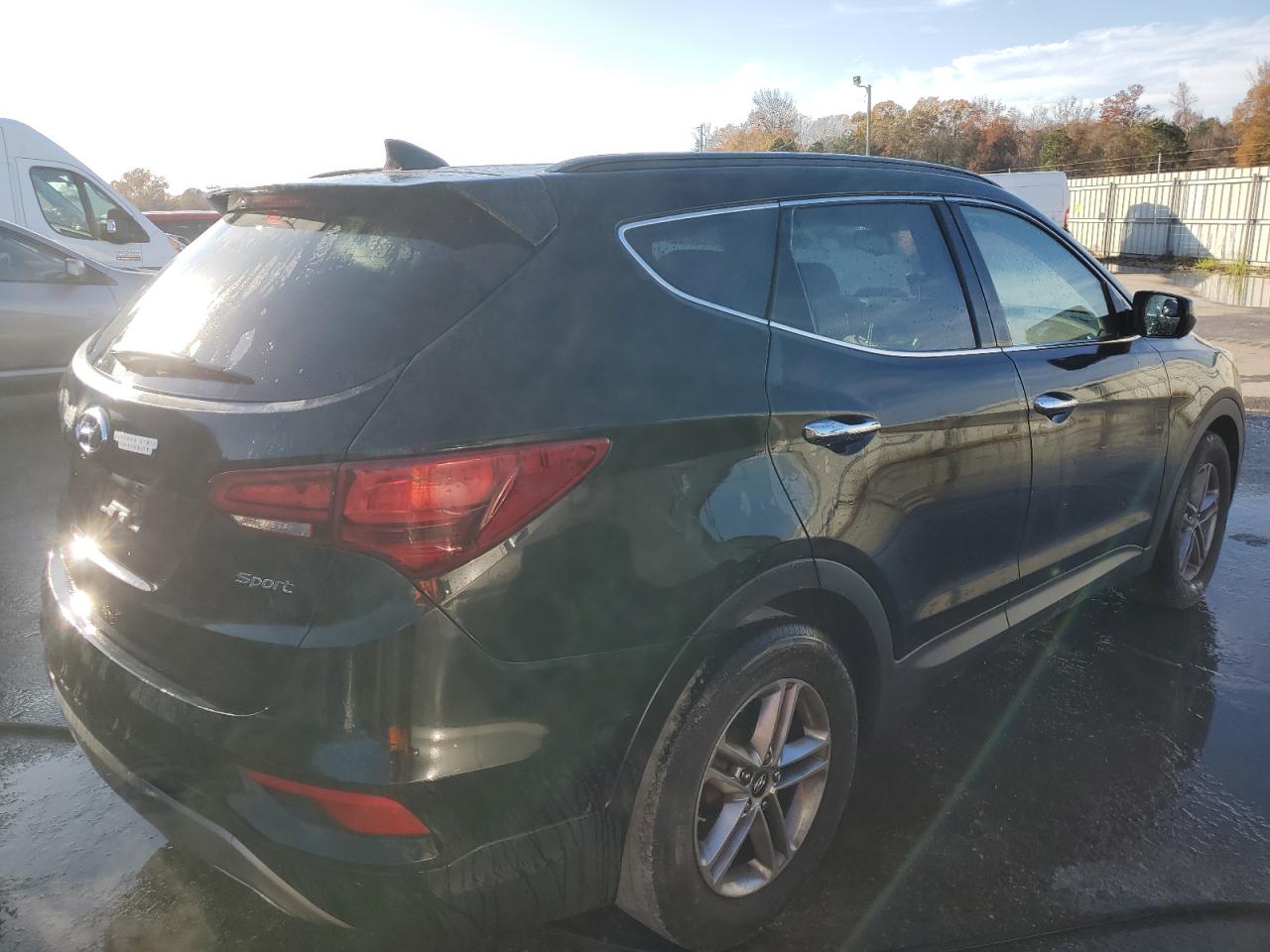 VIN 5XYZU3LB3HG380791 2017 HYUNDAI SANTA FE no.3