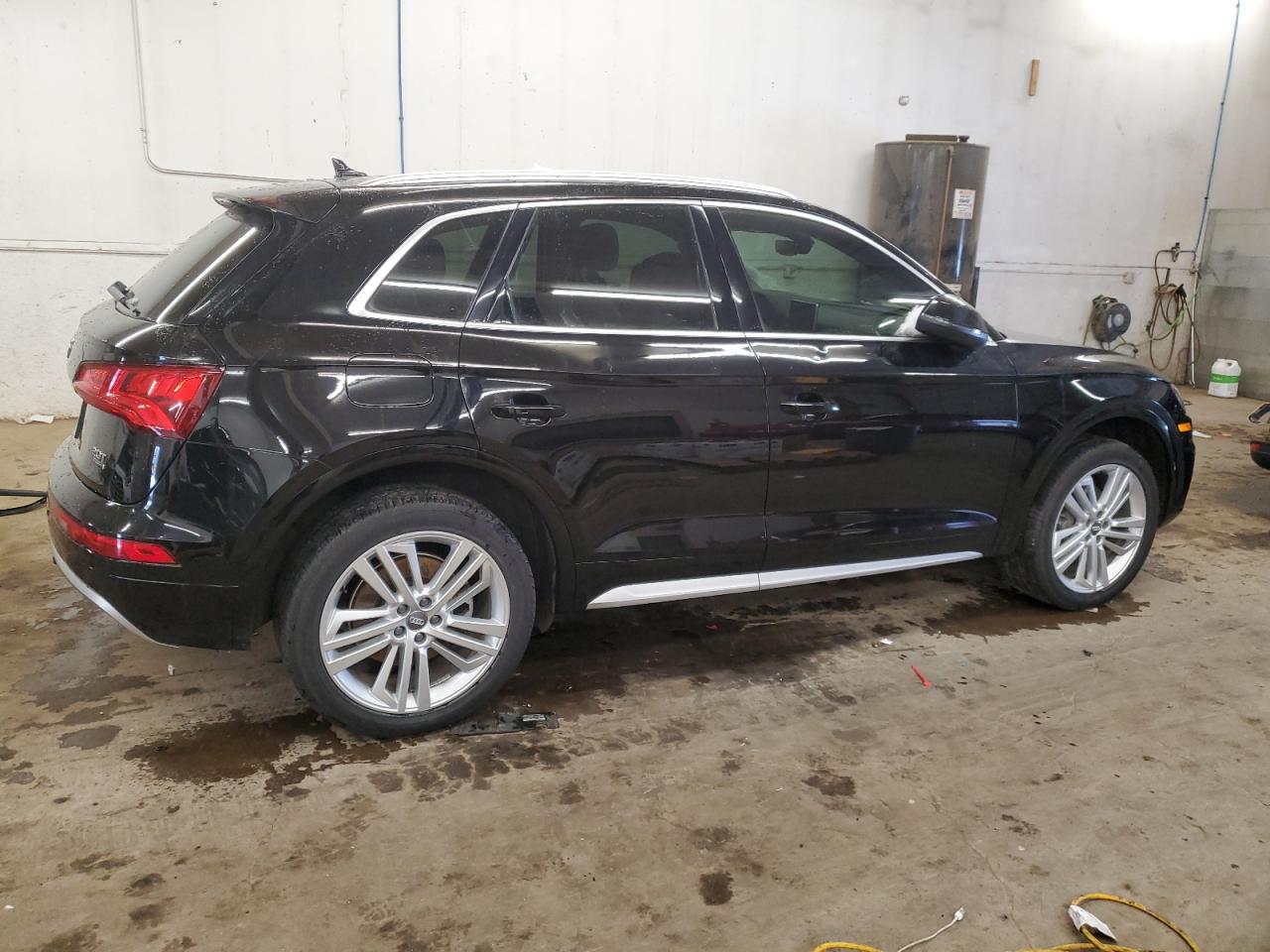 WA1CNAFY4J2227371 Audi Q5 2018. Фото: 2
