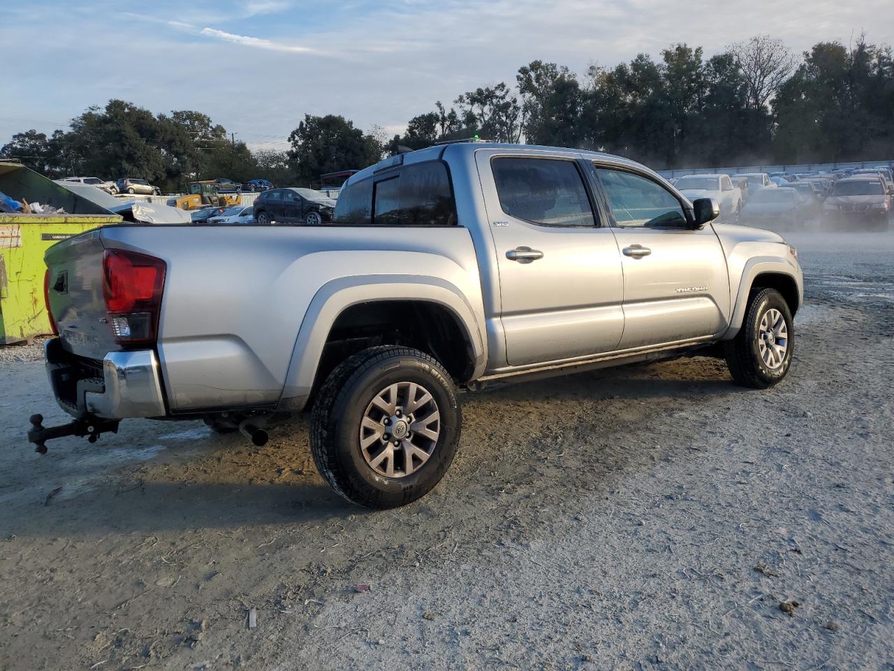 VIN 5TFAZ5CN4JX056448 2018 TOYOTA TACOMA no.3