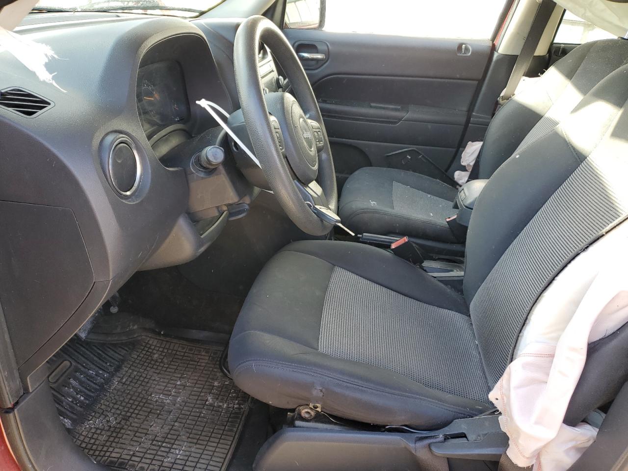 2015 Jeep Liberty (Patriot) - Image 7