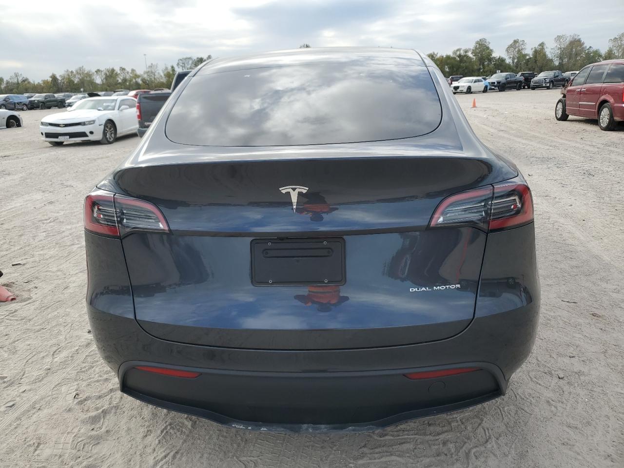 VIN 7SAYGDEE7RA285918 2024 TESLA MODEL Y no.6