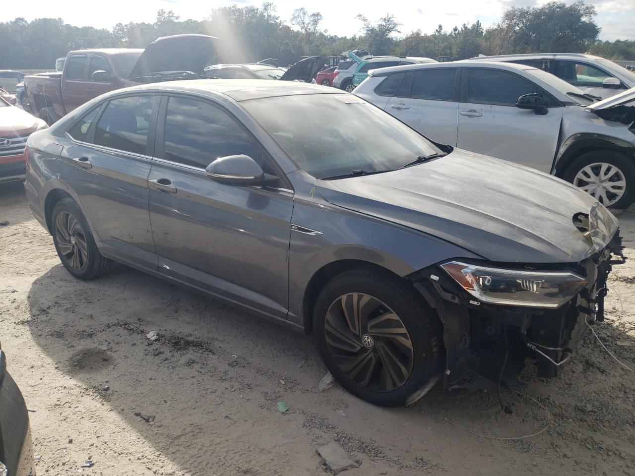 2019 Volkswagen Jetta - Image 4