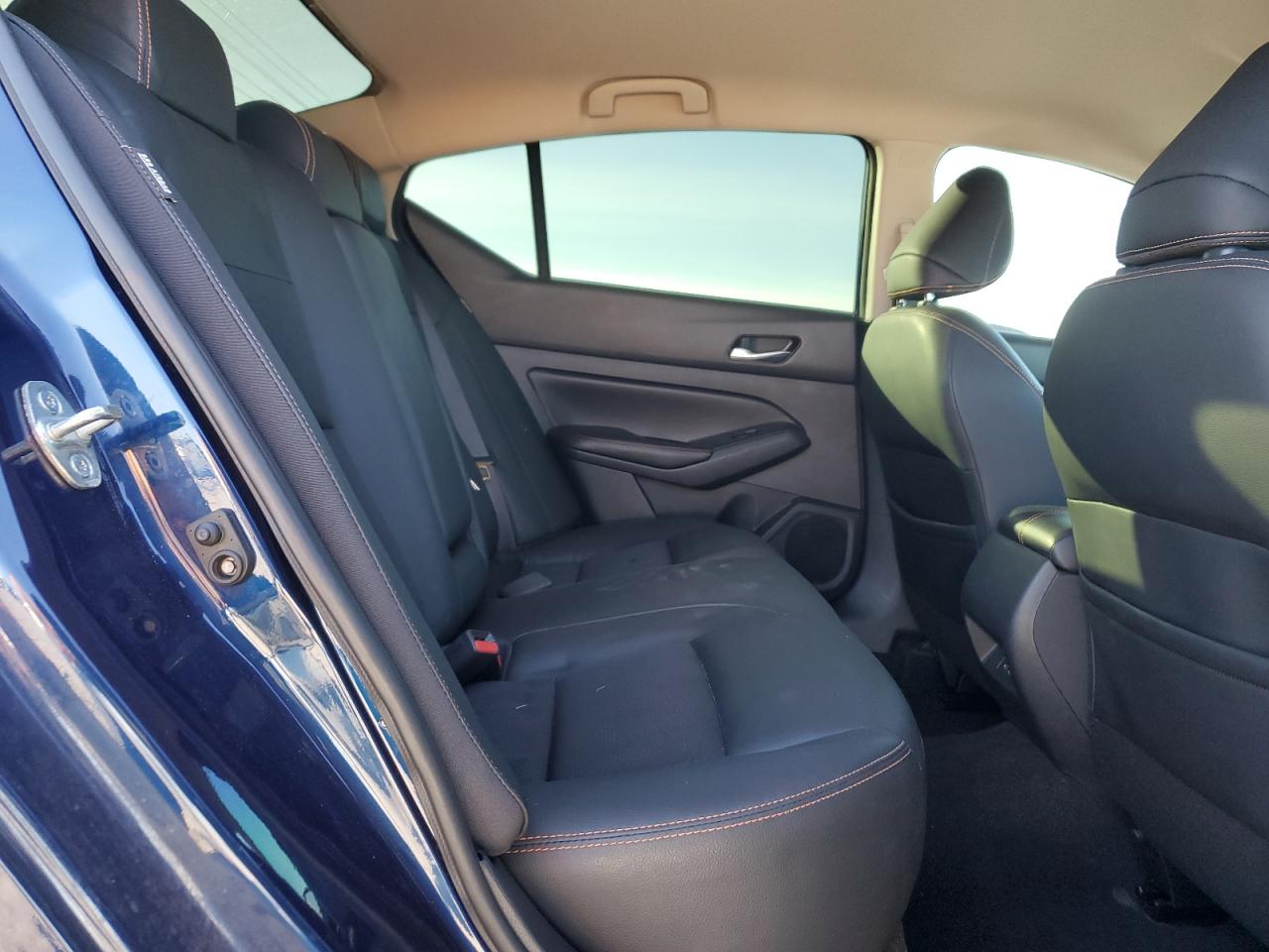 2020 Nissan Altima - Image 10