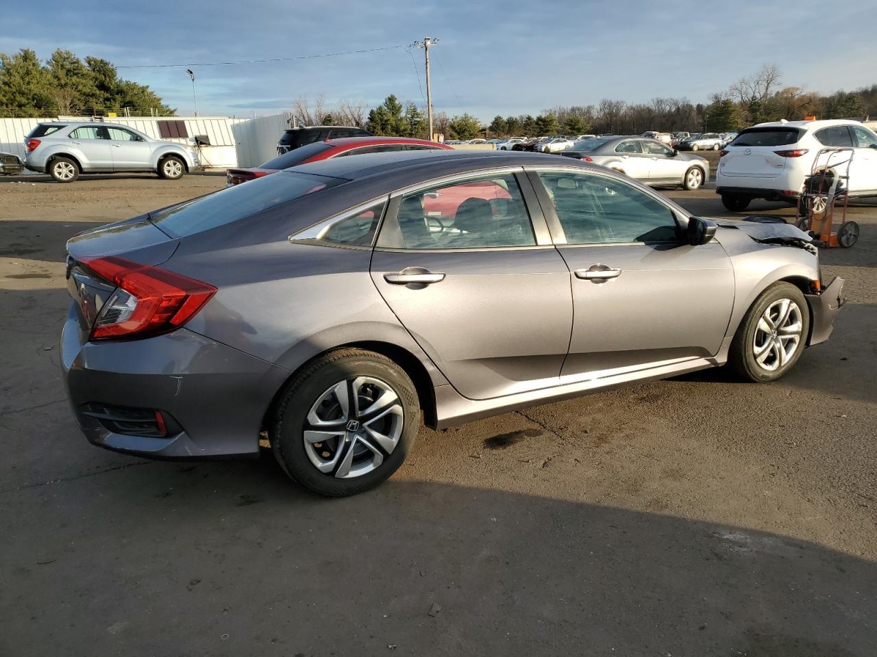 VIN 2HGFC2F51JH569101 2018 HONDA CIVIC no.3