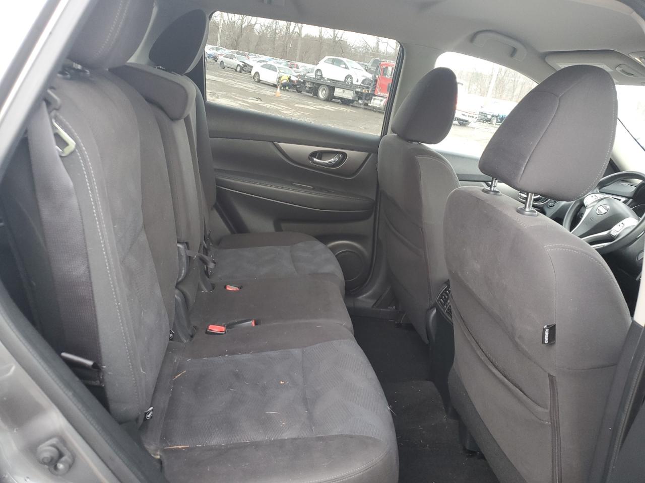 2016 Nissan Rogue - Image 12