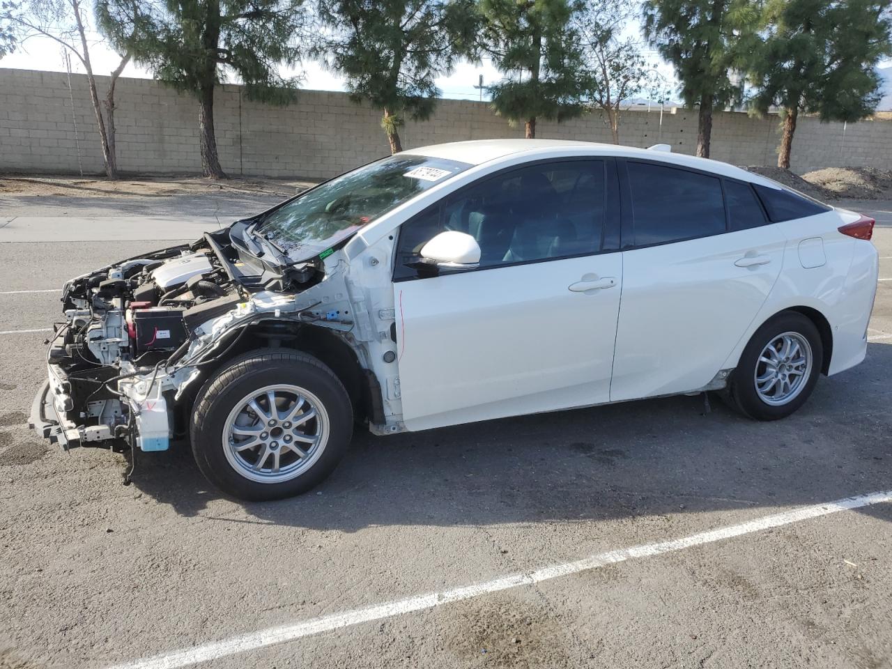 VIN JTDKARFP8H3064358 2017 TOYOTA PRIUS no.1