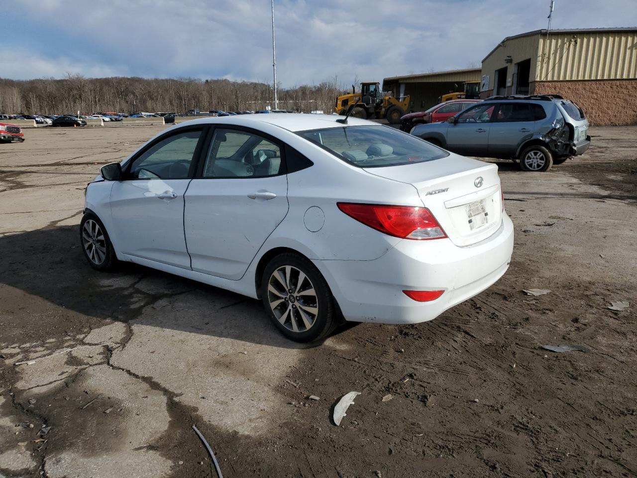 VIN KMHCT4AE5HU333106 2017 HYUNDAI ACCENT no.2