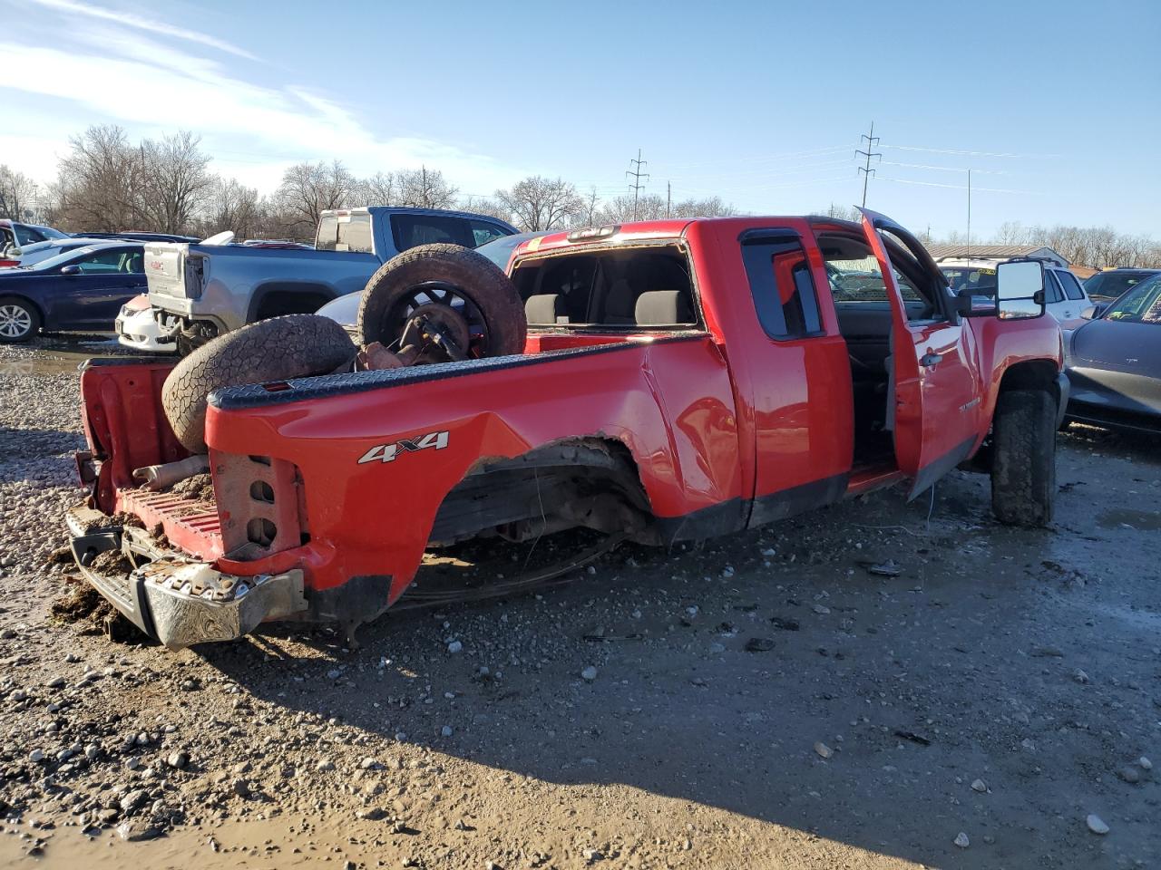 2007 Chevrolet Silverado - Image 3