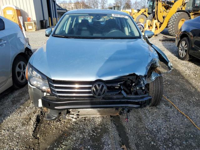 Sedans VOLKSWAGEN PASSAT 2012 Granatowy