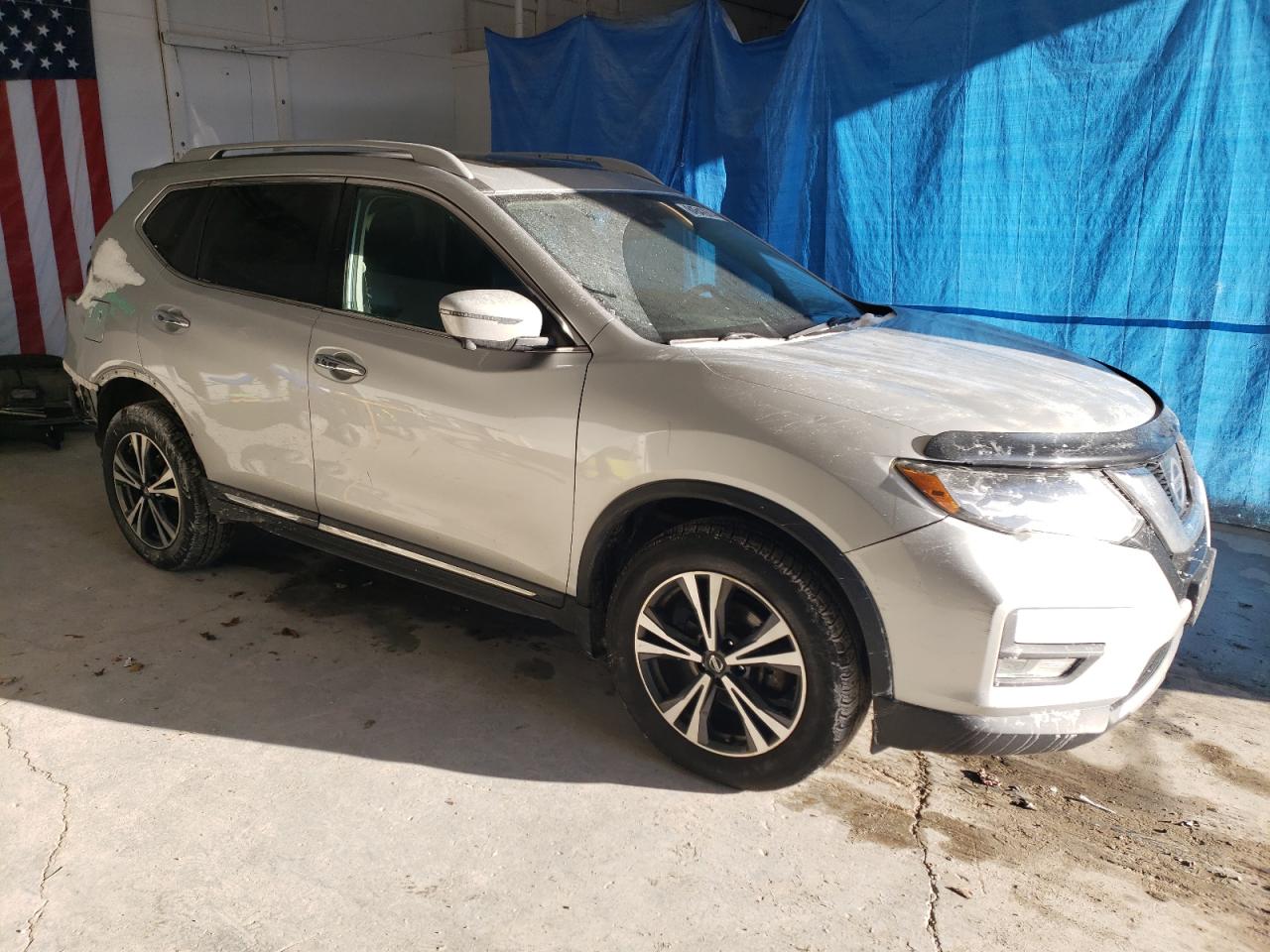 2017 Nissan Rogue - Image 4