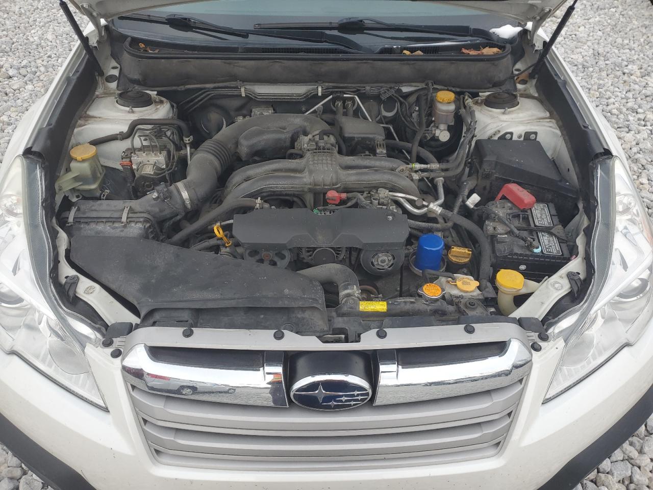 2014 Subaru Outback - Image 12