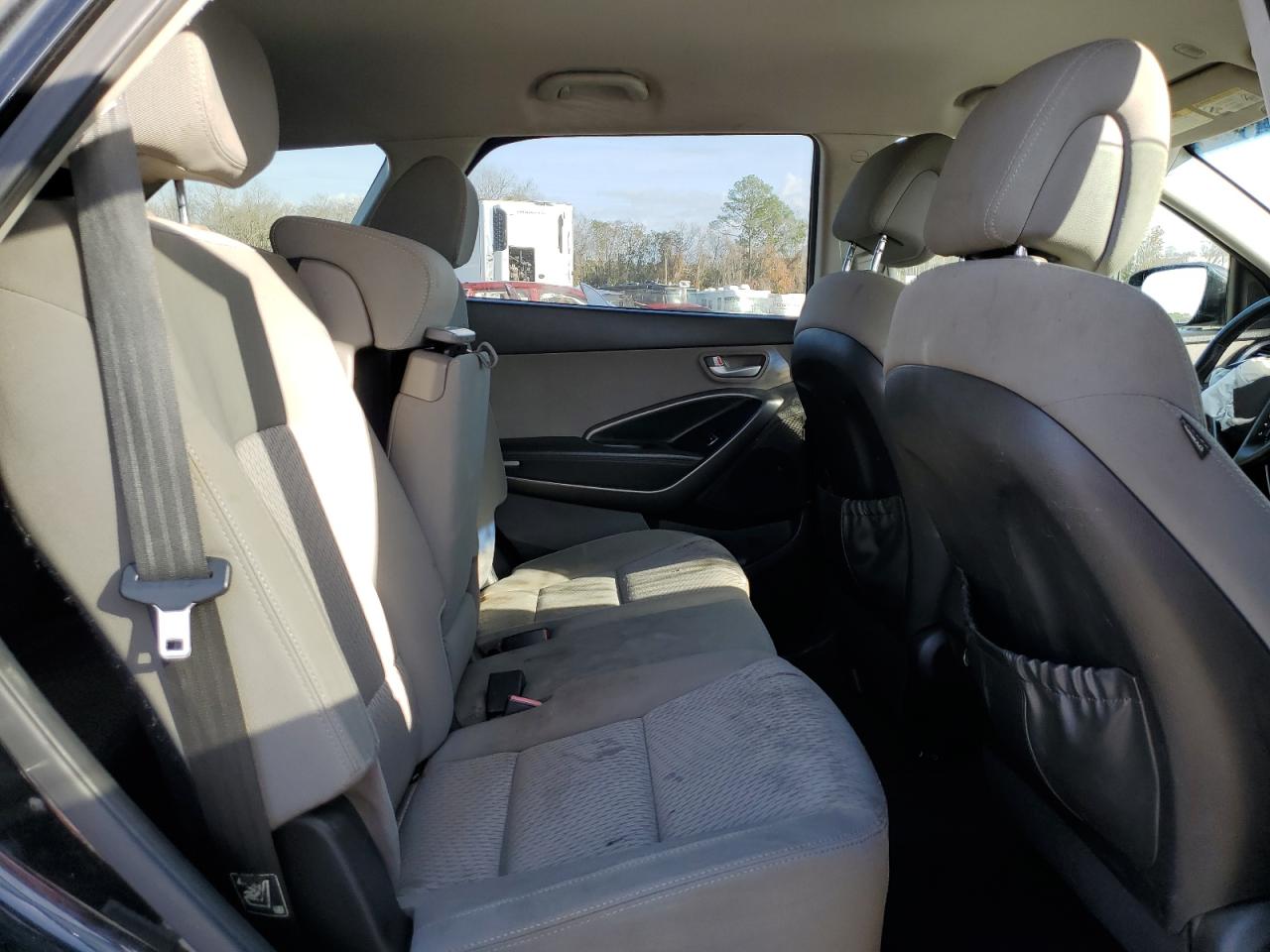 2013 Hyundai Santa Fe - Image 10