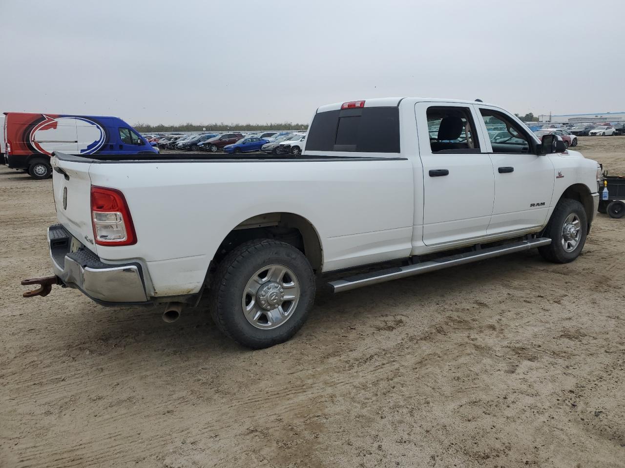 VIN 3C63R3GL0KG719615 2019 RAM 3500 no.3