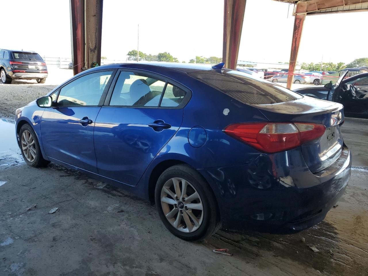 VIN 3KPFL4A71HE013038 2017 KIA FORTE no.2