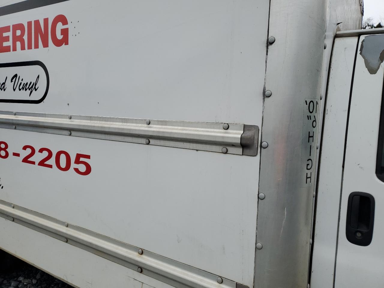 2010 GMC Savana - Image 11