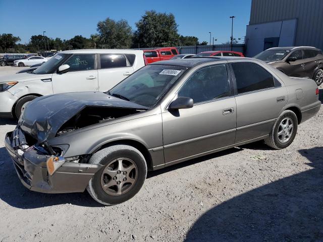 1997 Toyota Camry Ce na sprzedaż w Apopka, FL - Front End