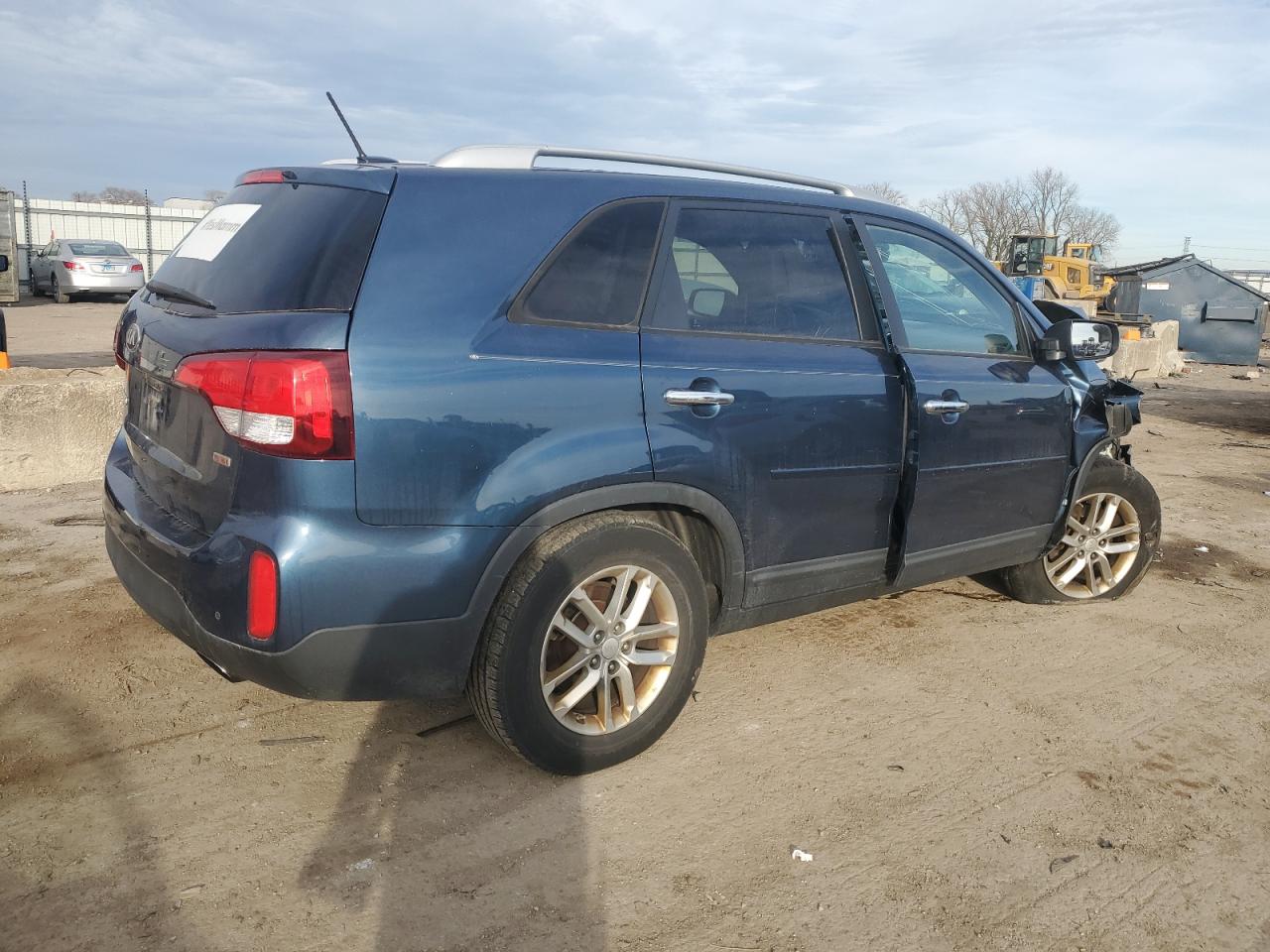 VIN 5XYKT3A62EG473680 2014 KIA SORENTO no.3