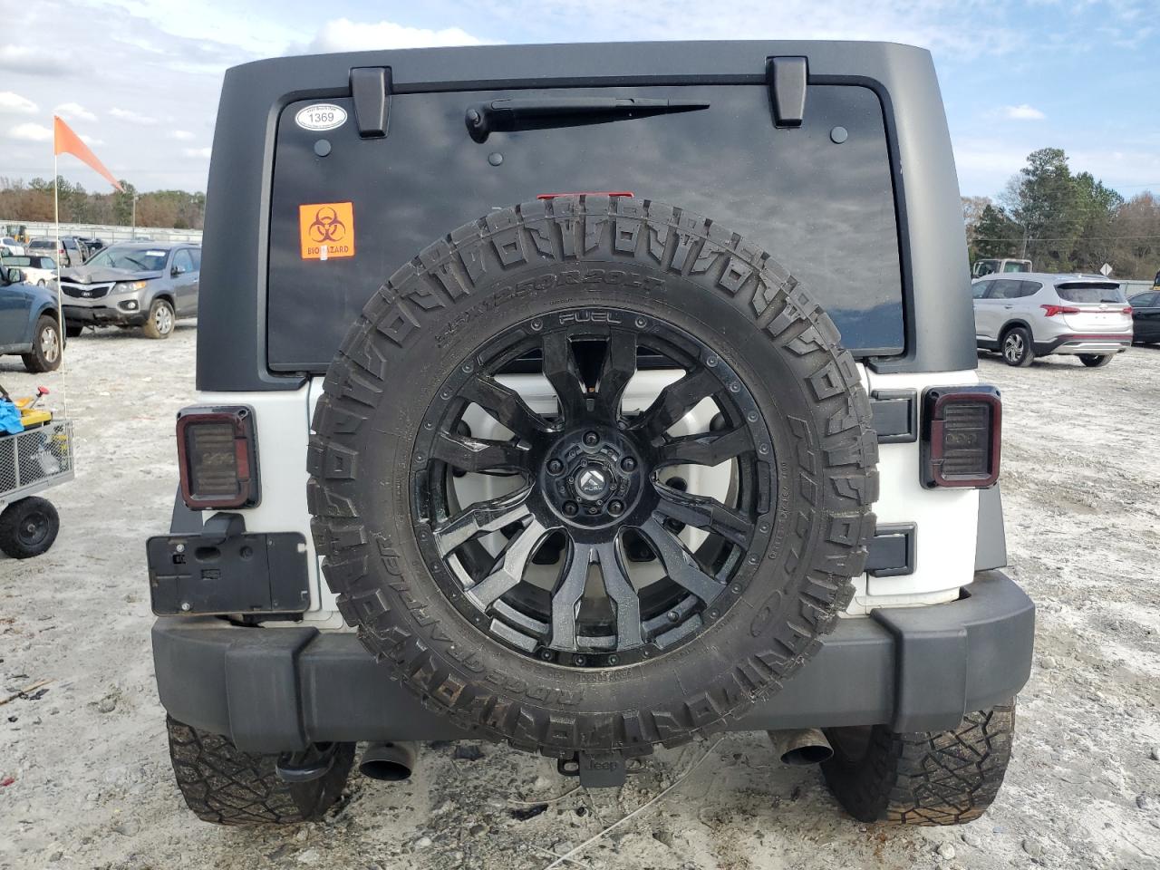 2017 Jeep Wrangler - Image 6