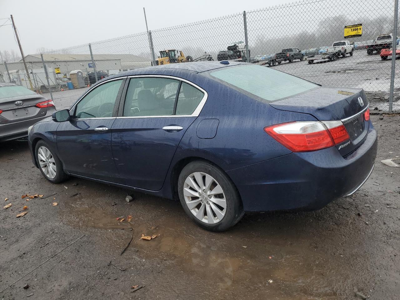 1HGCR2F80FA082408 2015 HONDA ACCORD - Image 2