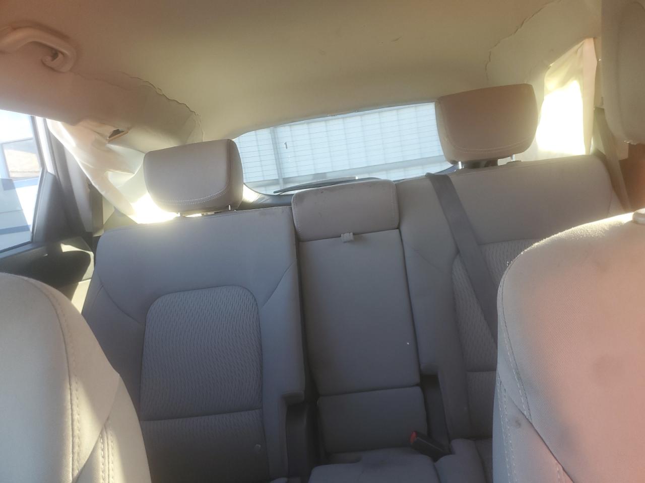 2018 Hyundai Santa Fe - Image 10