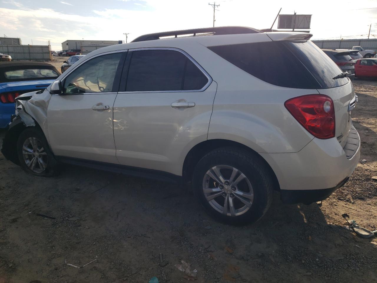 VIN 1GNFLFEK2FZ118139 2015 CHEVROLET EQUINOX no.2