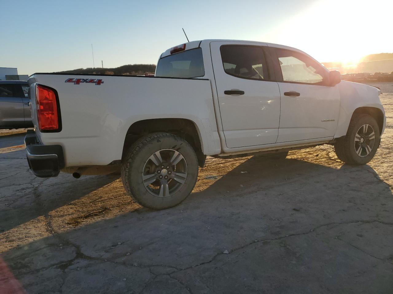 2016 Chevrolet Colorado - Image 3