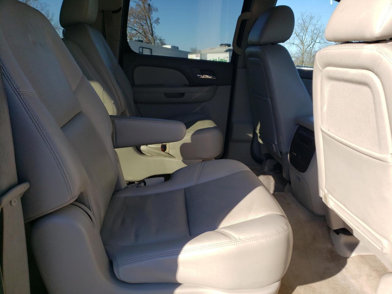 2012 GMC Yukon - Image 11